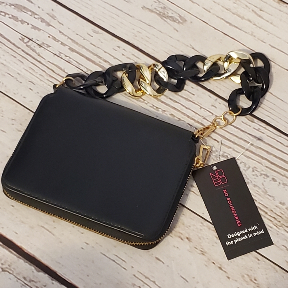 No Boundaries women's recycled materials wallet with acrylic chain strap black